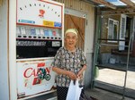 タバコを買いに来るおばあちゃん